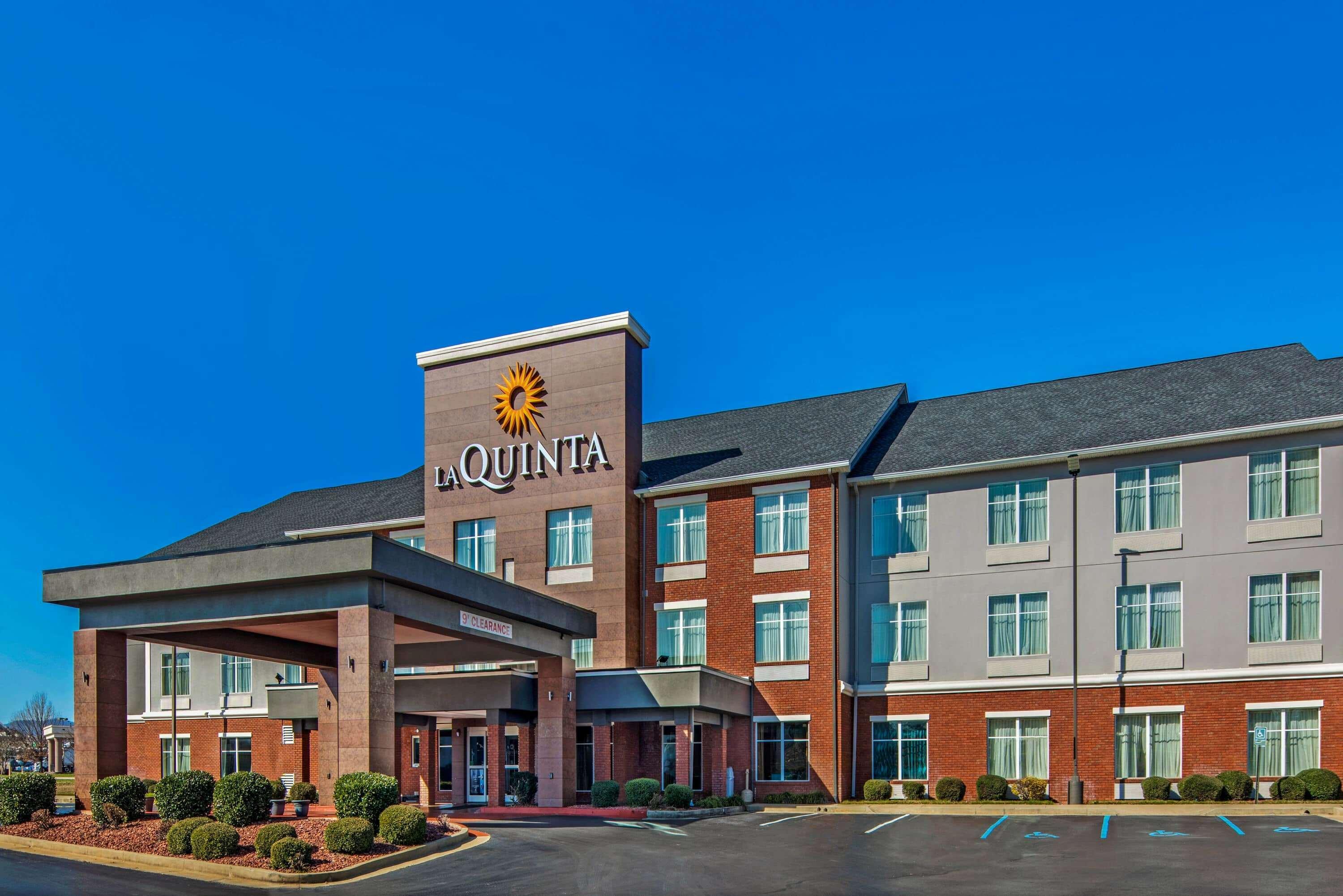 La Quinta By Wyndham Oxford - Anniston Hotel Exterior photo